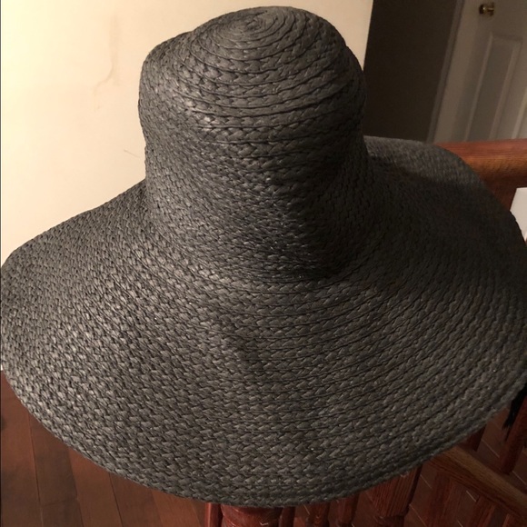 Zara Accessories - Zara Sun Hat